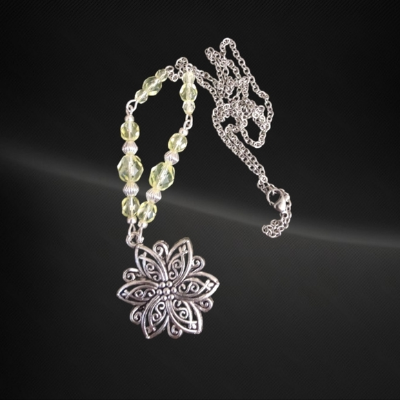Silver Flower Uranium Glass Necklace - Picture 2 of 2